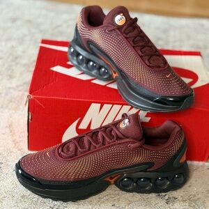 Nike Air Max DN “Red/Black/Orange” (Men’s 9 / Women’s 10.5)